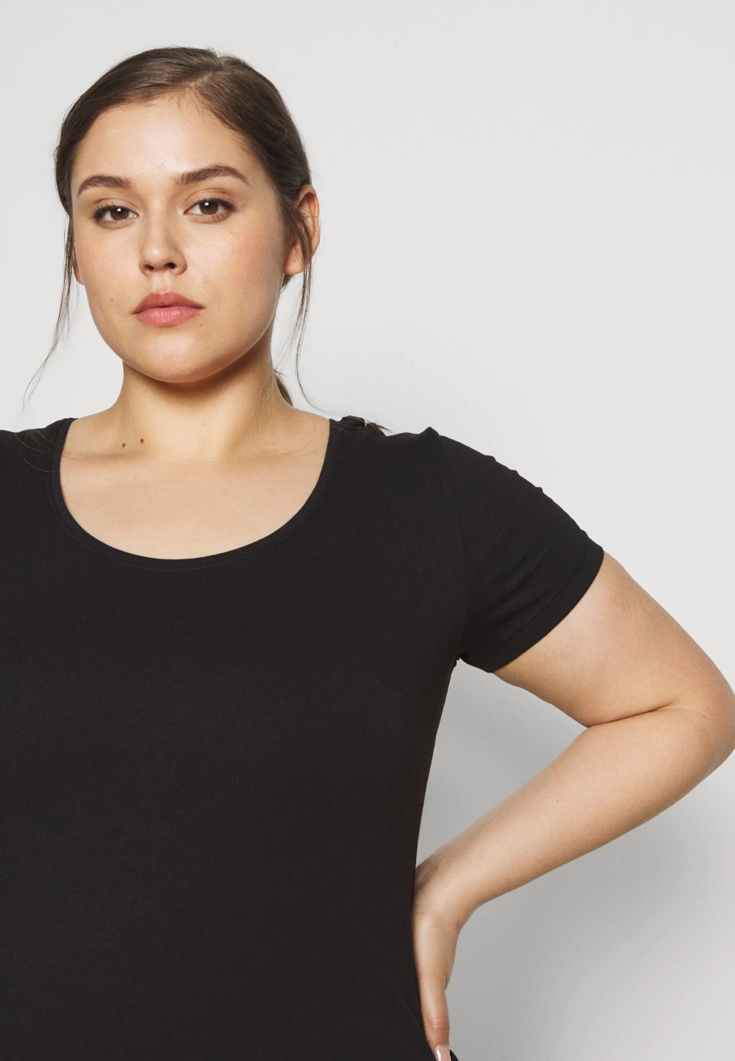 3Er Pack- Camiseta Básica - White/Black/Dark Grey - Imagen 6