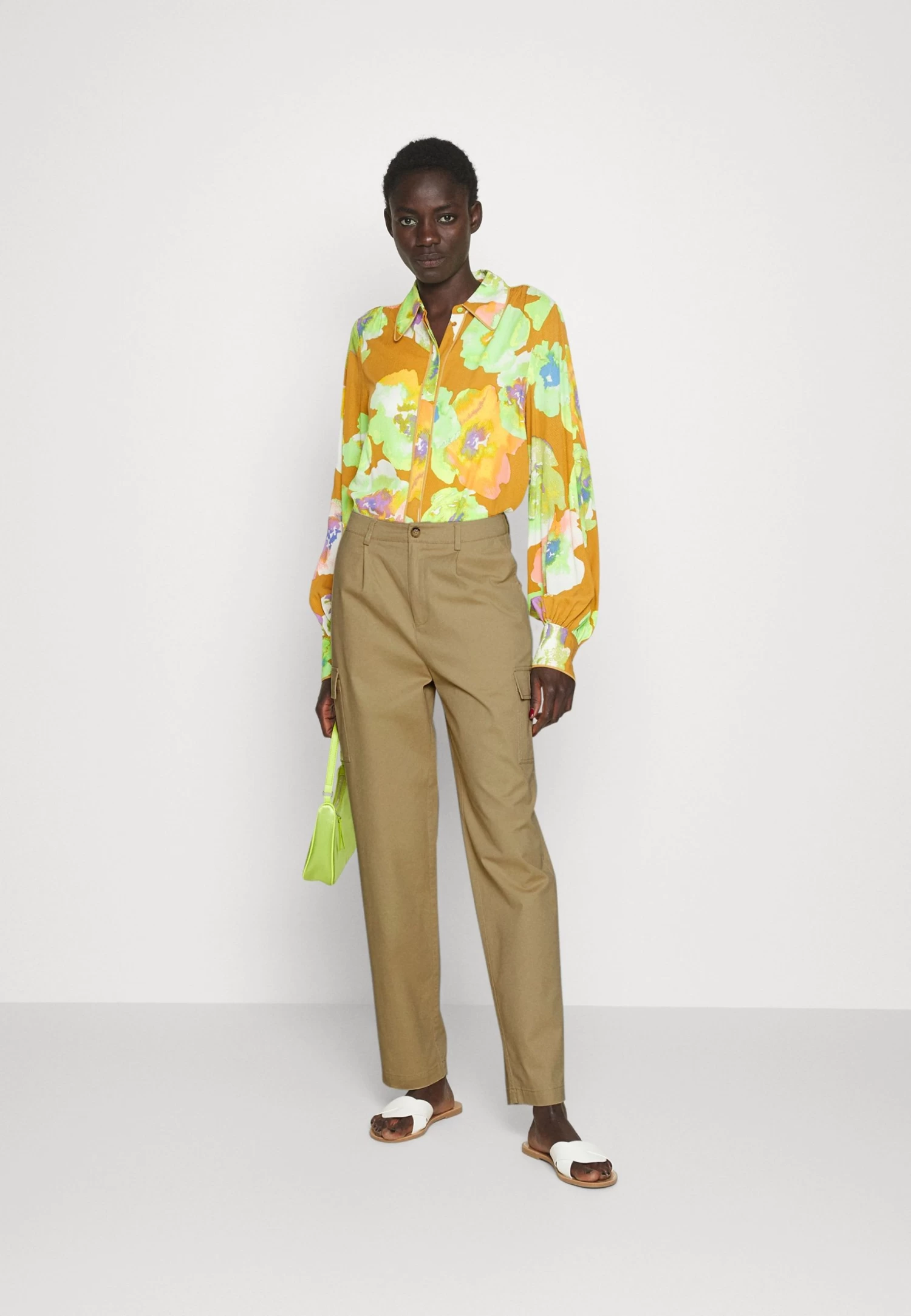 Pantalones Cargo - Beige - Imagen 2