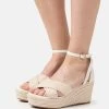 Sandalias Con Plataforma - Beige