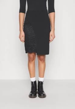 Panel Asymmetric Skirt - Minifalda - Black